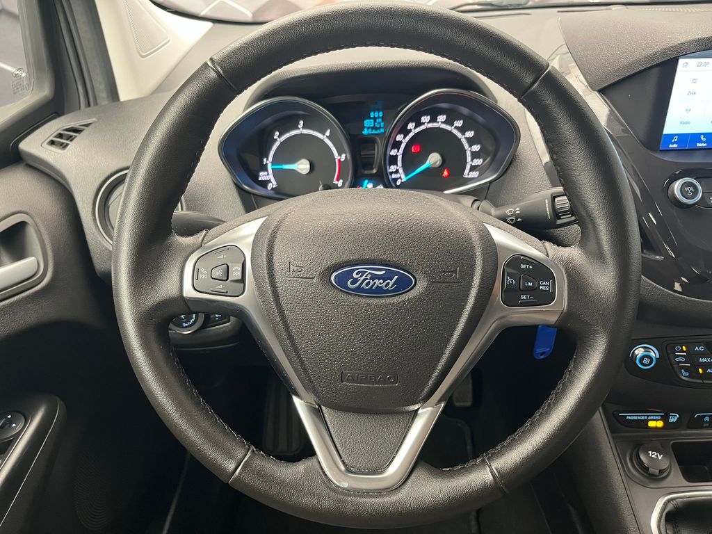 ford-tourneo-courier-titanium-1-5-tdci-prav-servis - 8