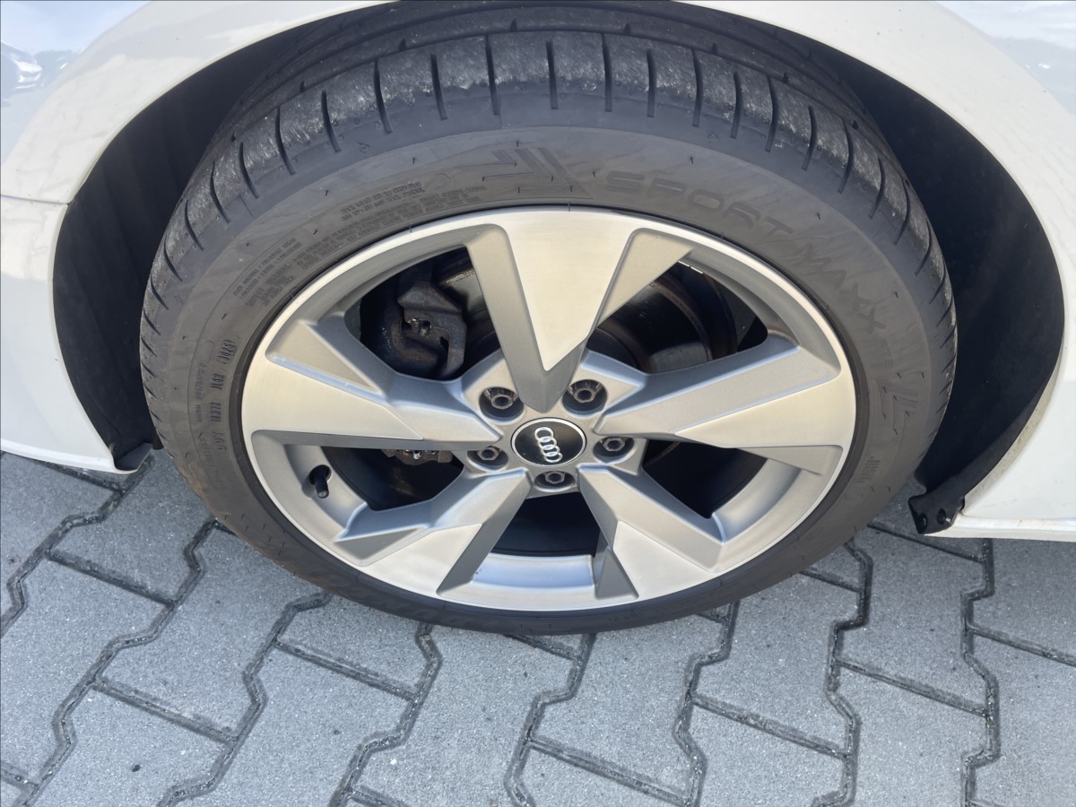 audi-a3-1-4-tfsi-ultra-110-kw-digiklima-xenony-sportback - 4