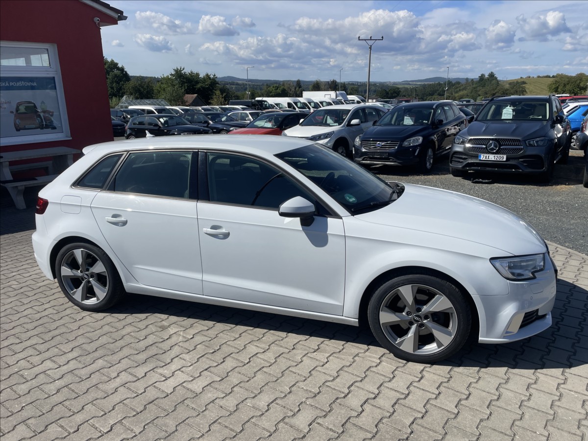audi-a3-1-4-tfsi-ultra-110-kw-digiklima-xenony-sportback - 6