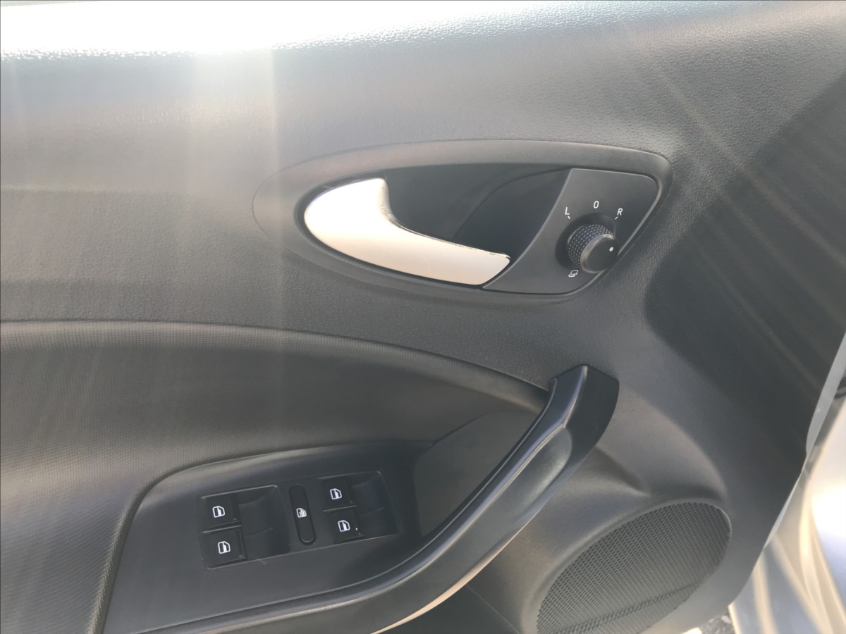 seat-ibiza-1-2-tsi-combi-77kw - 8