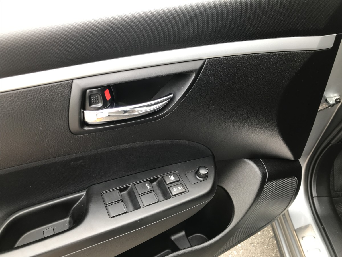 suzuki-swift-1-2-i-69kw-4x4-29tkm - 7