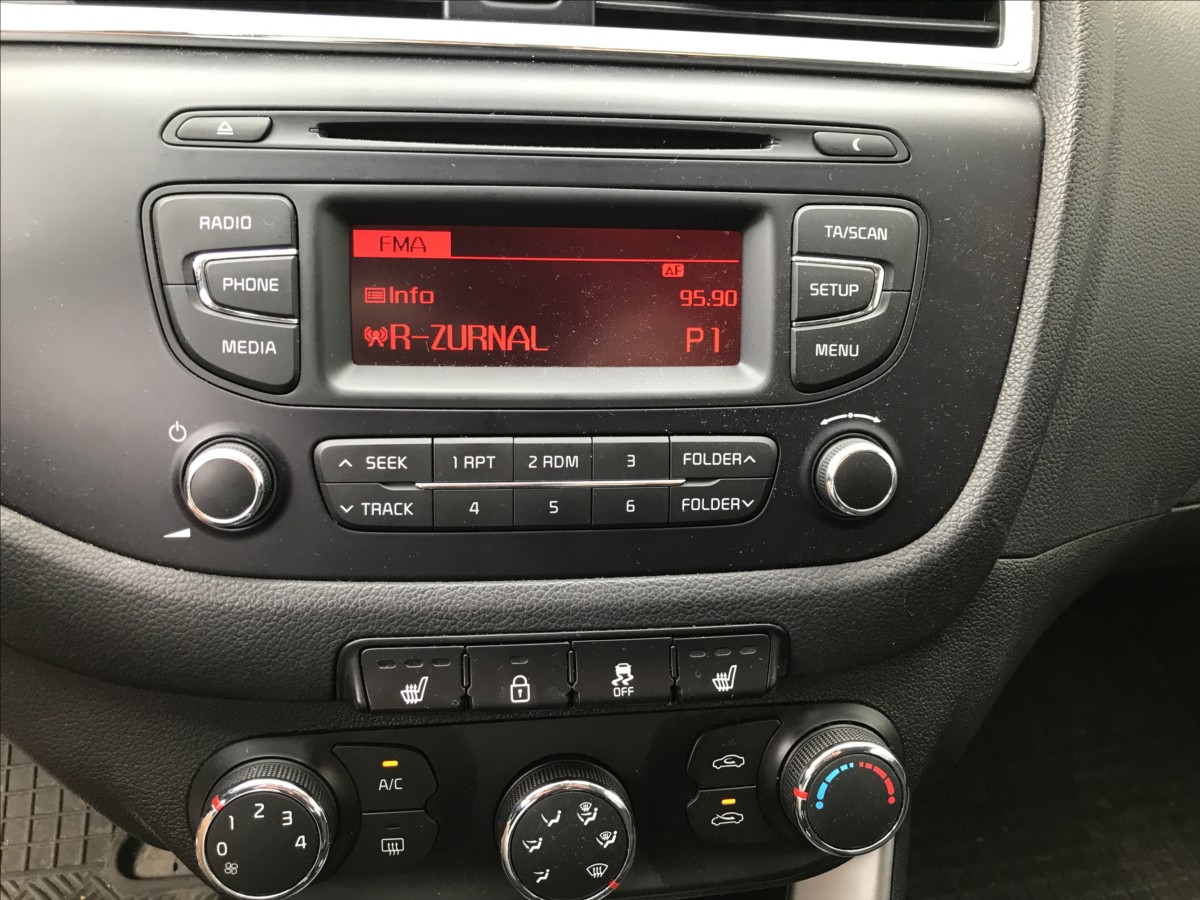 kia-ceed-1-6-crdi-100kw - 9