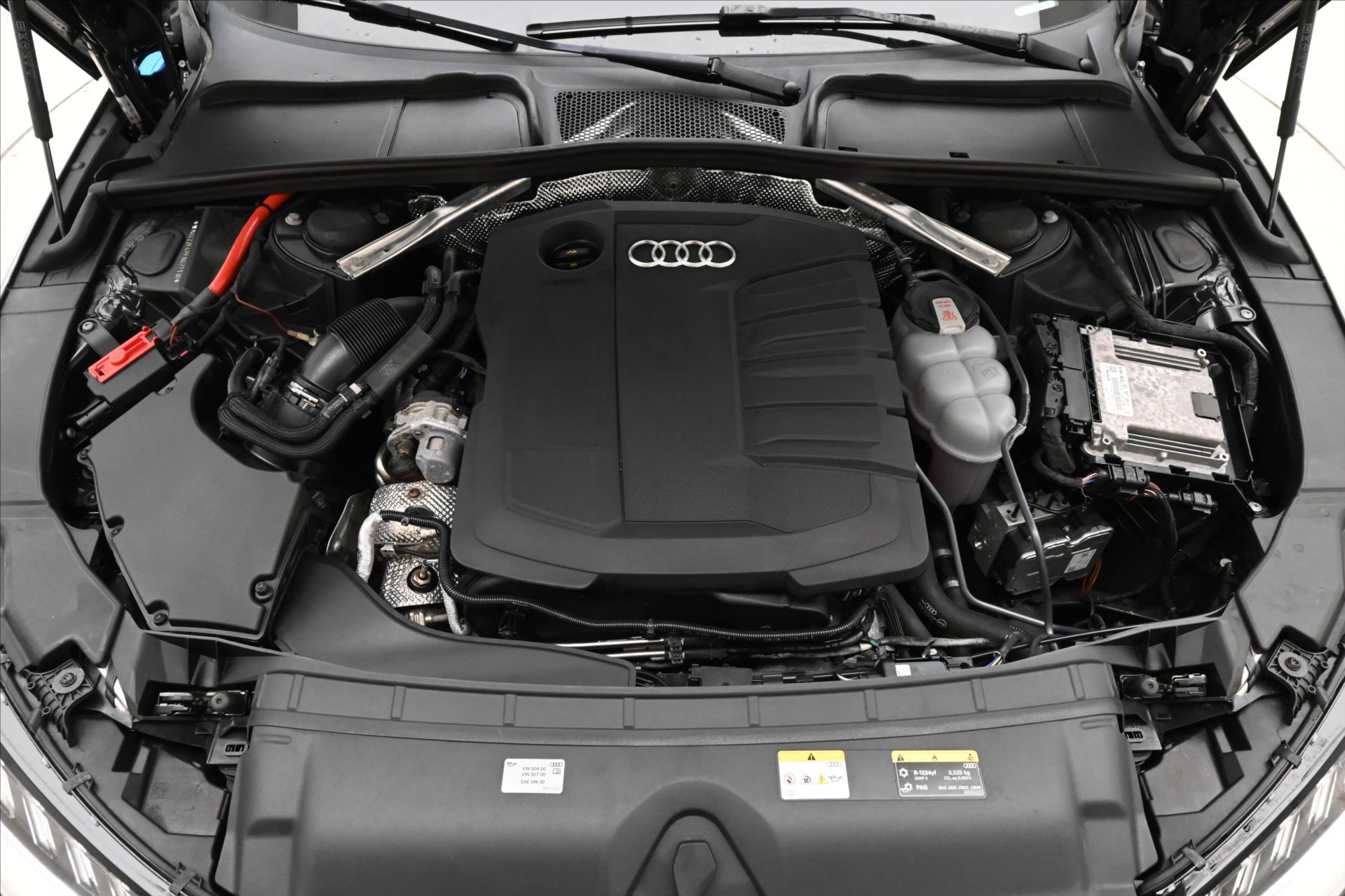 audi-a4-2-0-tdi-150-kw-quattro-zaruka-az-5-let - 8