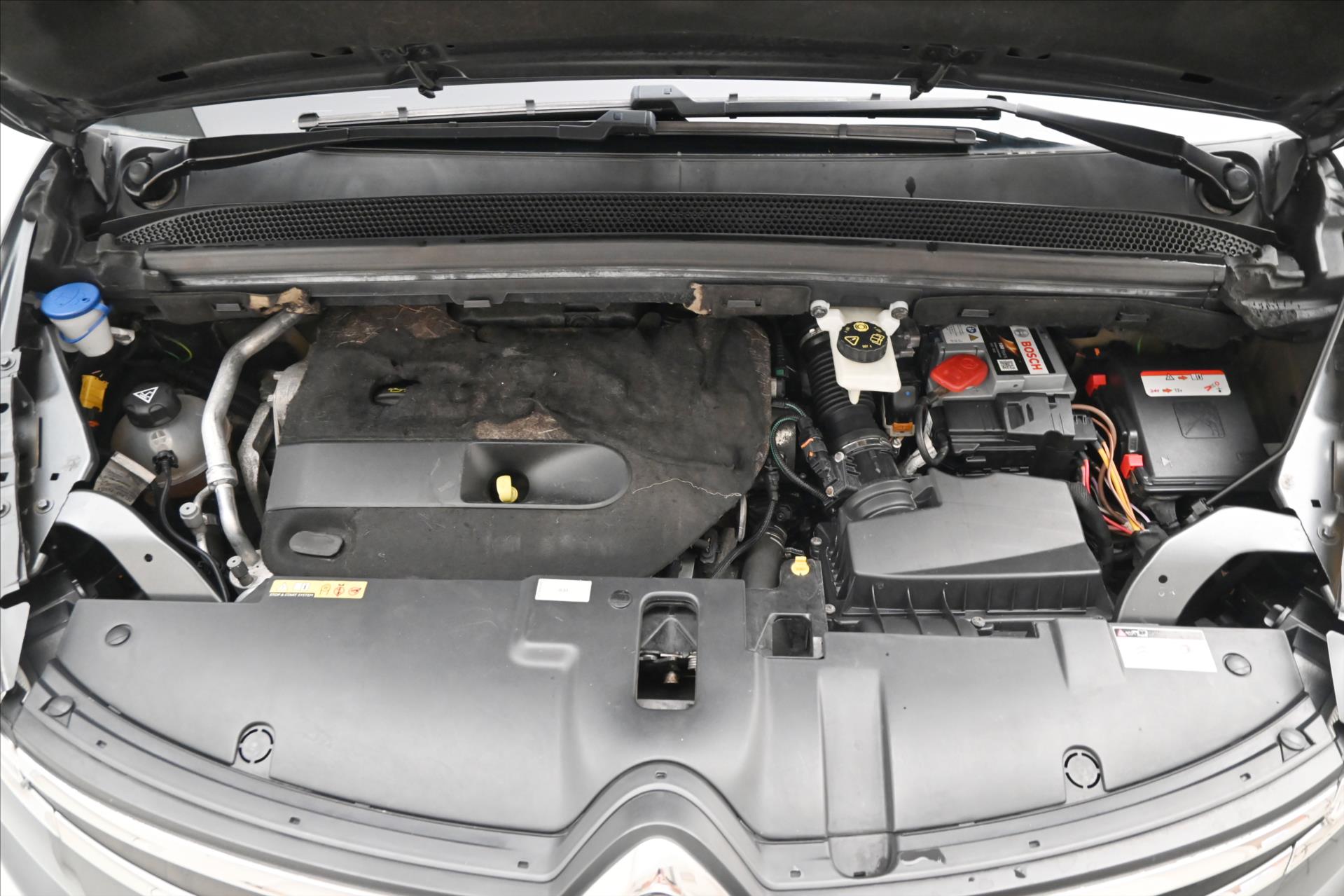 citroen-grand-c4-picasso-2-0-hdi-110-kw-7-mist-manual-zaruka-az-5-let - 8