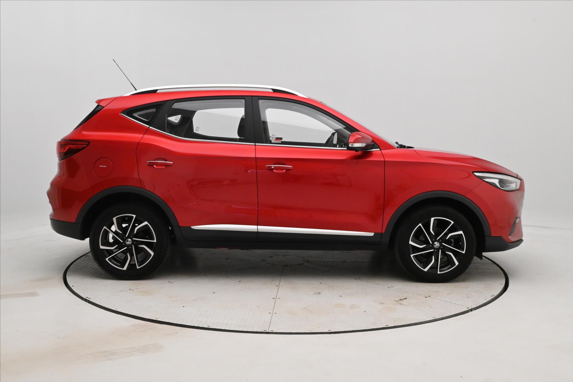 mg-zs-1-0-tgi-82kw-elegance-zaruka-az-5-let - 3