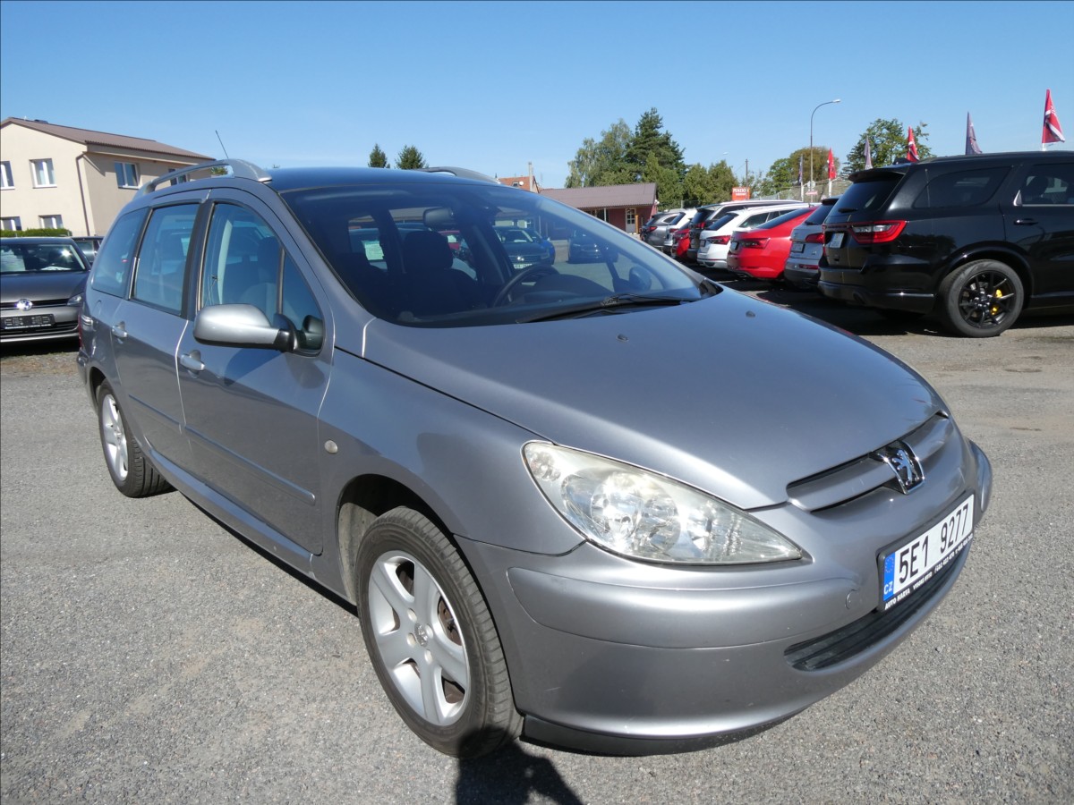 Peugeot 307 1,6 16V 80kW SW 7.míst,PANORAMA