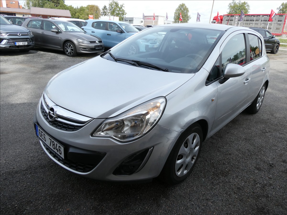 opel-corsa-1-4-16v-74kw-drobne-vady-laku - 3