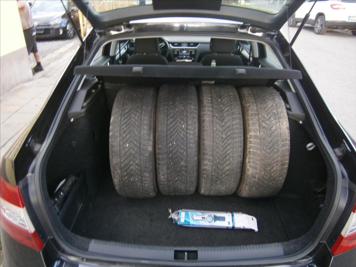 skoda-octavia-1-6-tdi-klima-koup-cr - 7