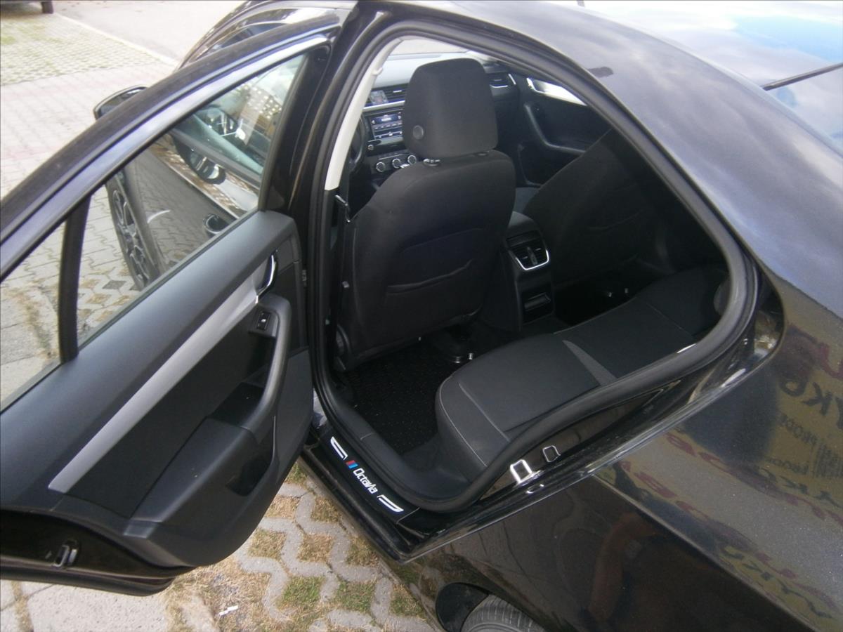 skoda-octavia-1-6-tdi-klima-koup-cr - 8