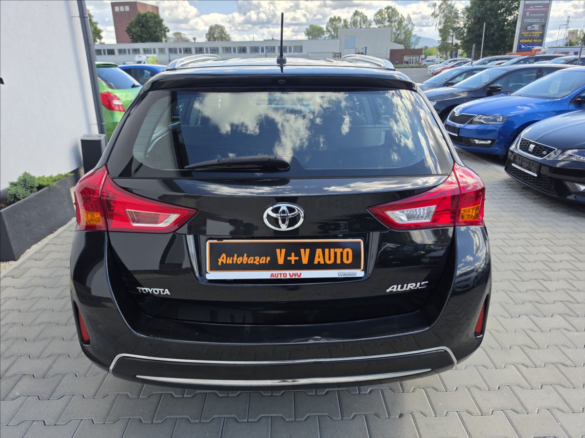 toyota-auris-1-6-97-kw-automat-kamera-navi - 6