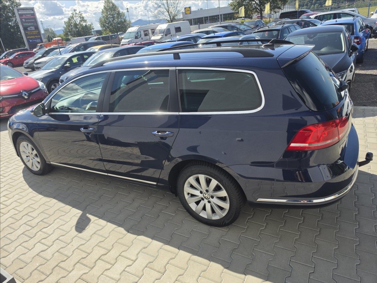 volkswagen-passat-1-4-tsi-90kw-comfortline-navi - 8