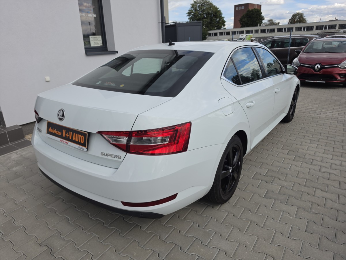 skoda-superb-iii-1-4tsi-110kw-dsg-style - 4