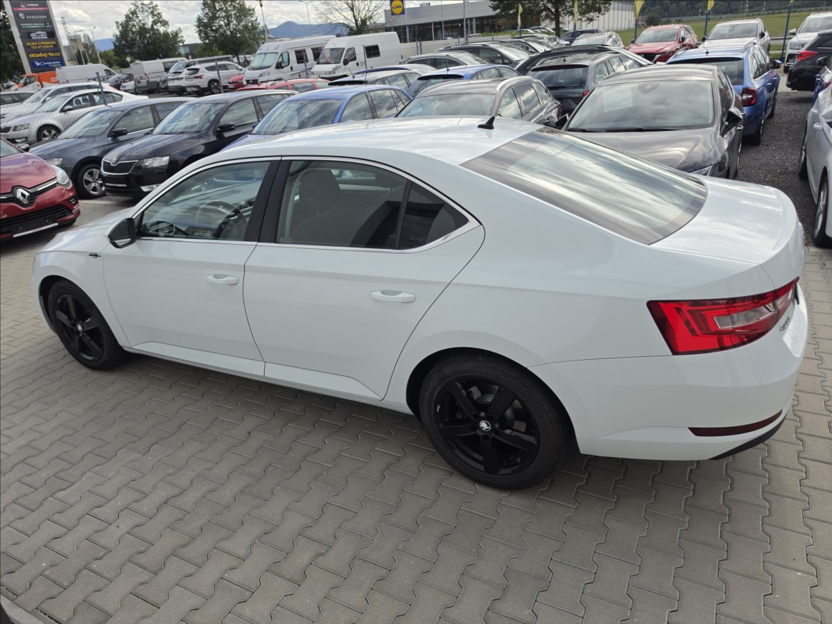 skoda-superb-iii-1-4tsi-110kw-dsg-style - 7