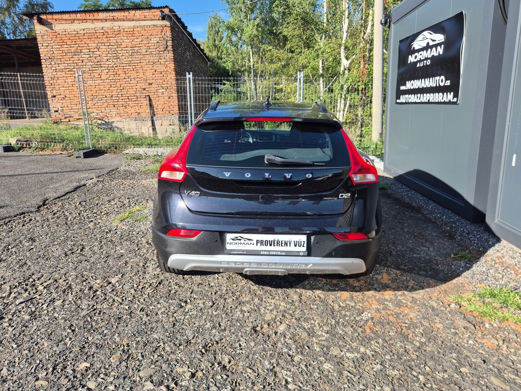 volvo-v40-1-6d-84kw-cross-country-tazne-serviska - 5