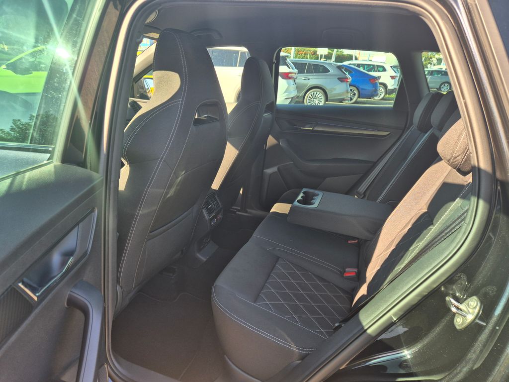 skoda-karoq-sportline-2-0-tdi-dsg-4x4 - 9