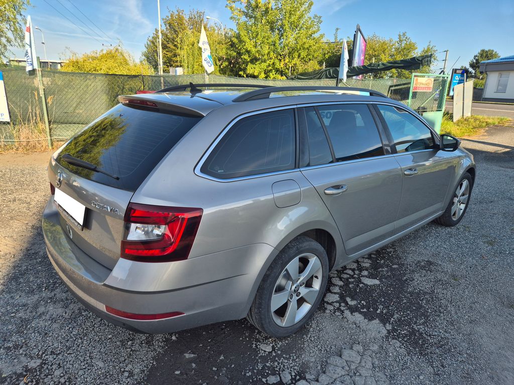 skoda-octavia-combi-2-0-tdi-dsg-style-plus - 4