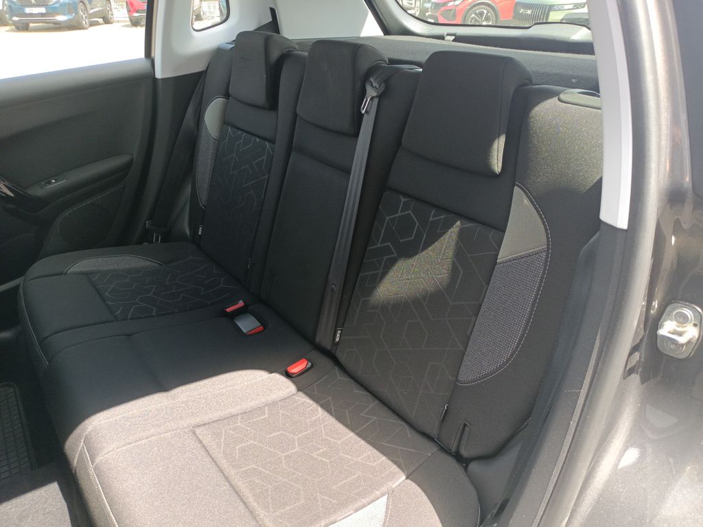 peugeot-2008-active-1-2-pt-110k-man6 - 4