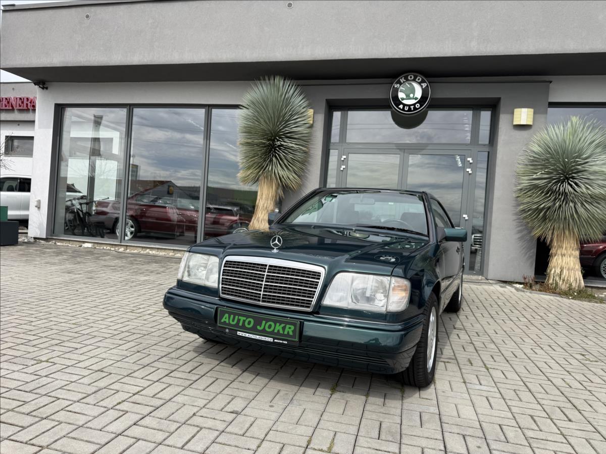 Mercedes-Benz Třídy E 320CE 162kW W124 KLIMA KŮŽE