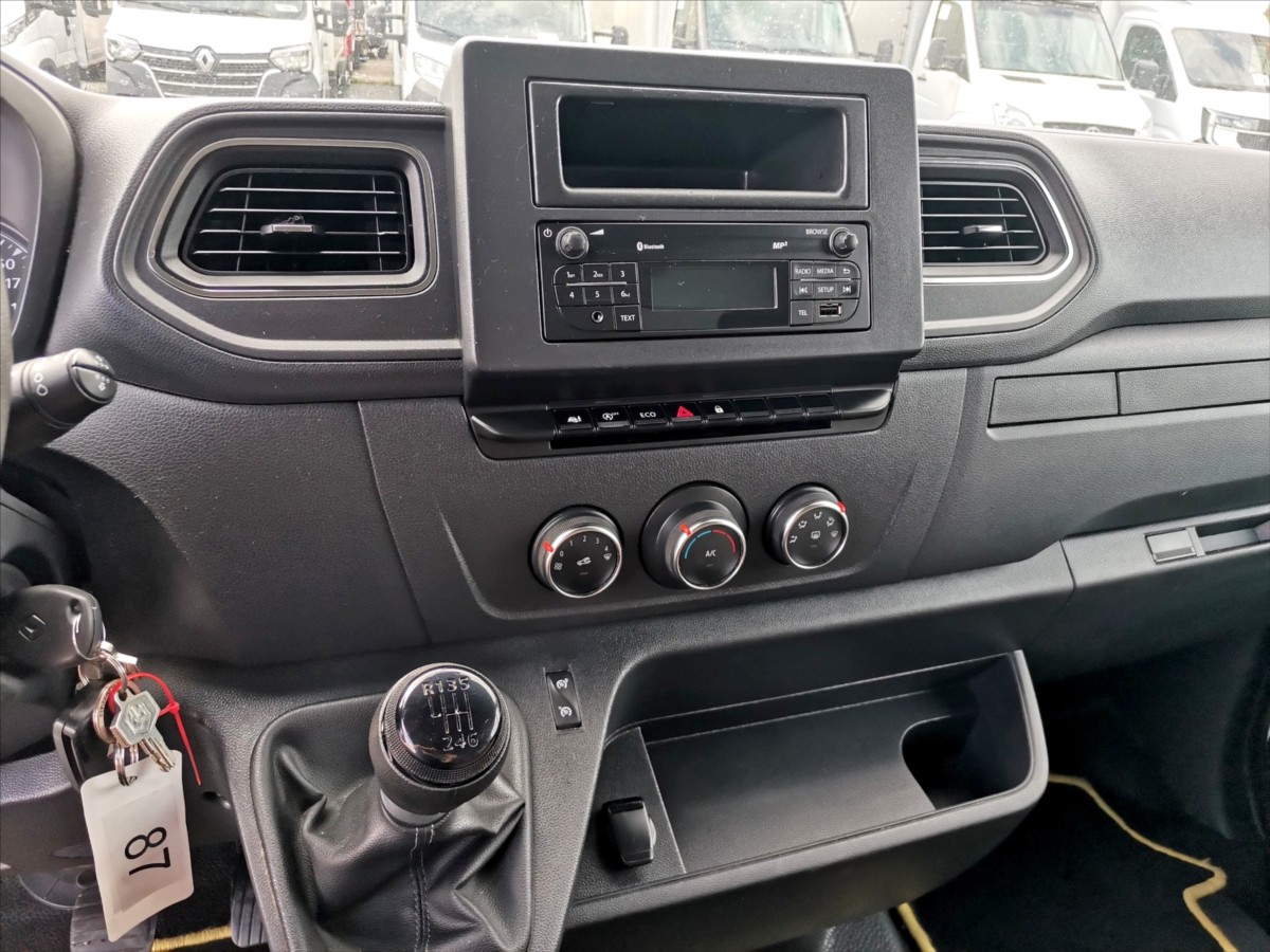 renault-master-165dci-skrin-8pal-cr-1-maj - 8