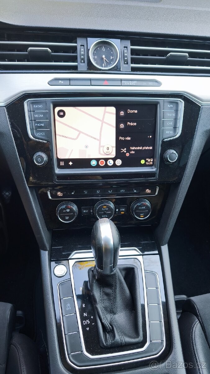 volkswagen-passat-2-0-b8-highline - 9