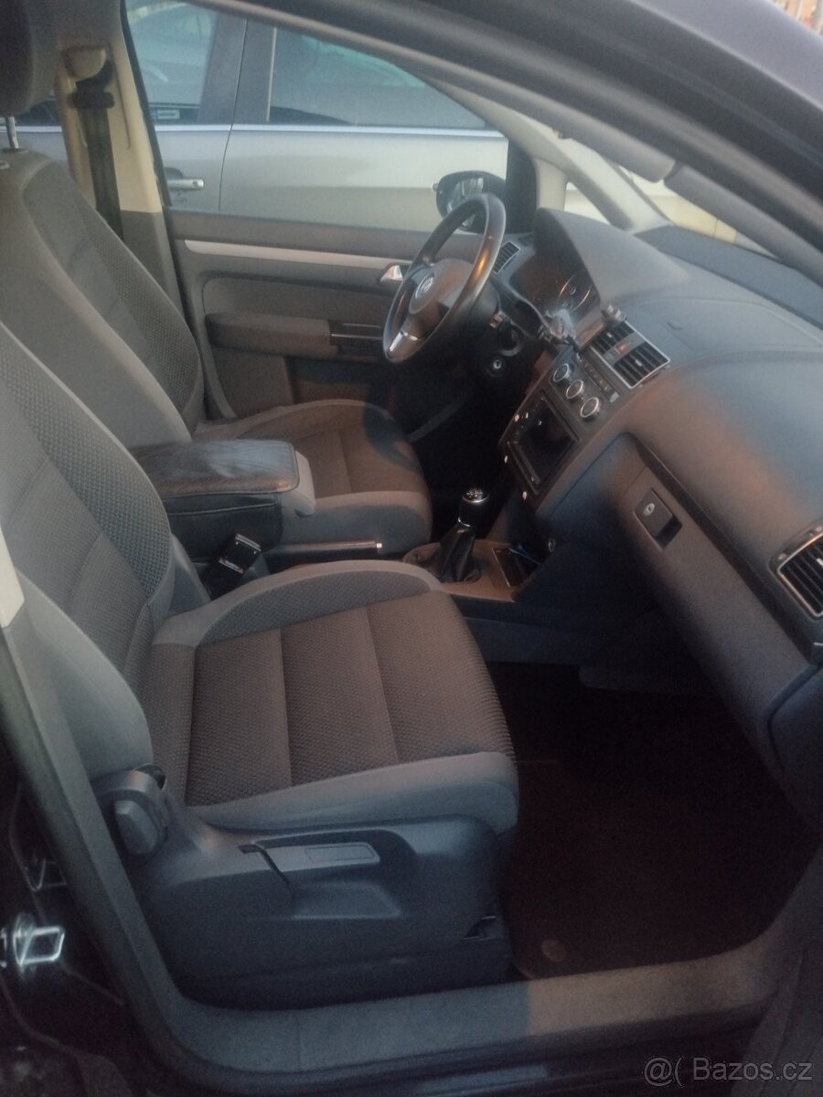 volkswagen-touran-1-6-tdi-7-mist - 5