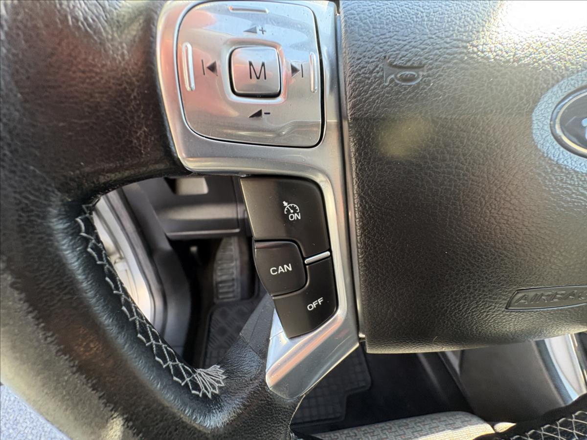 ford-s-max-2-0-tdci-103kw-vyhrev-pdc-tazn - 7