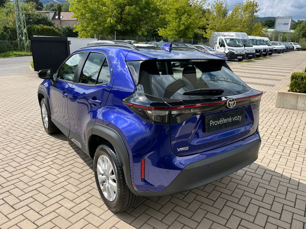 toyota-yaris-cross-1-5-hybrid-e-cvt-comfort - 3