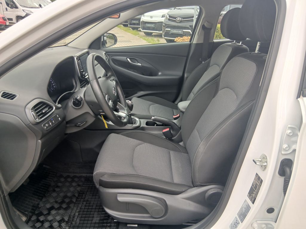 hyundai-i30-1-0-t-gdi-120k-family-comfort - 9
