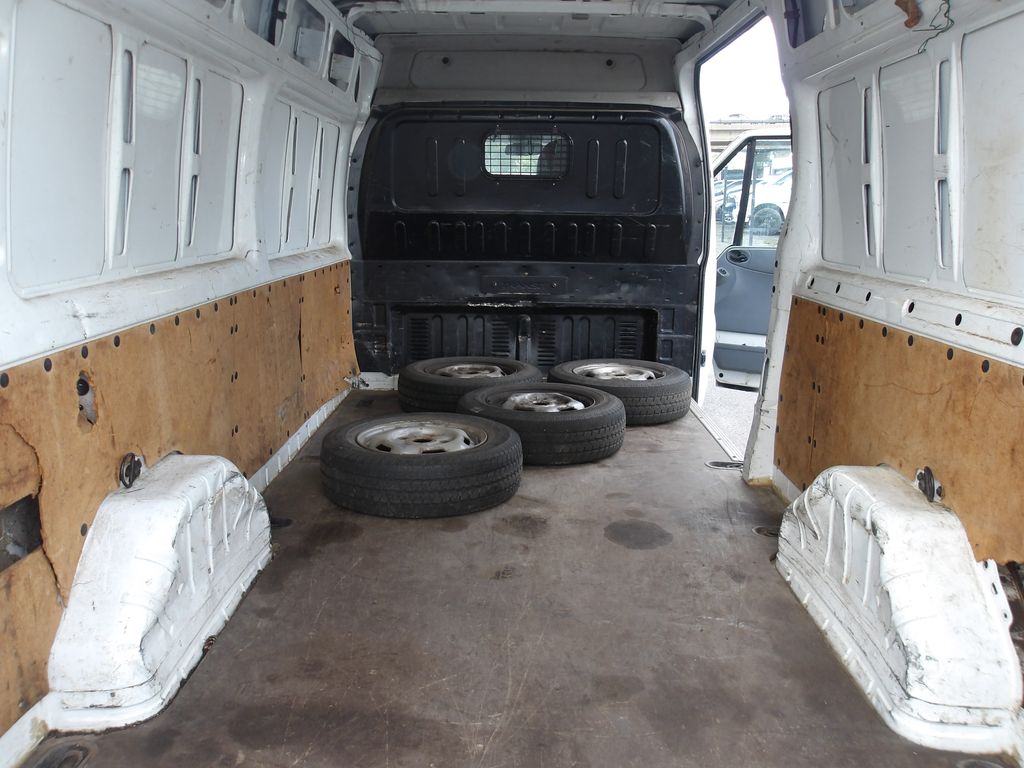 ford-transit-2-2tdci-h2l2-nova-stk - 7