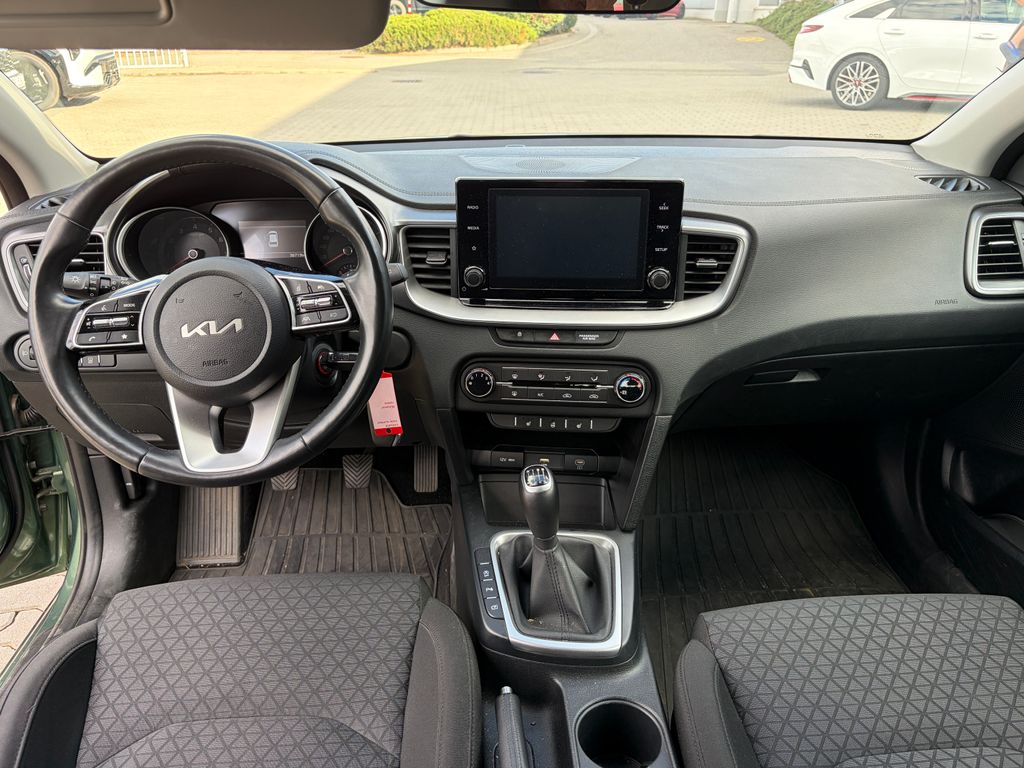 kia-ceed-1-5-t-gdi-exclusive-118kw - 7