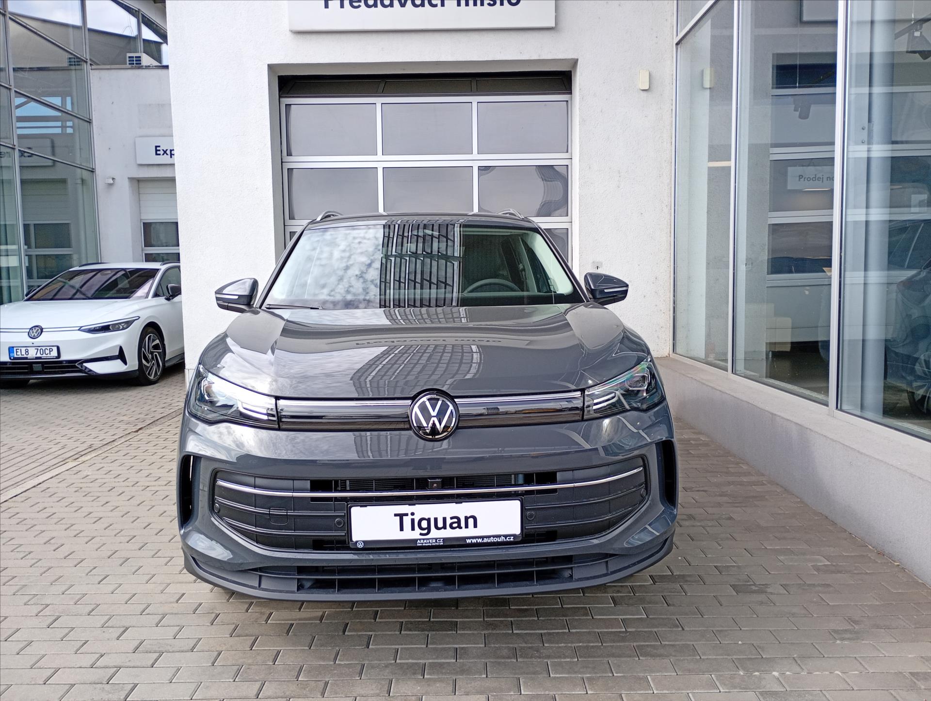 volkswagen-tiguan-1-5-etsi-110kw-mhev-love - 1