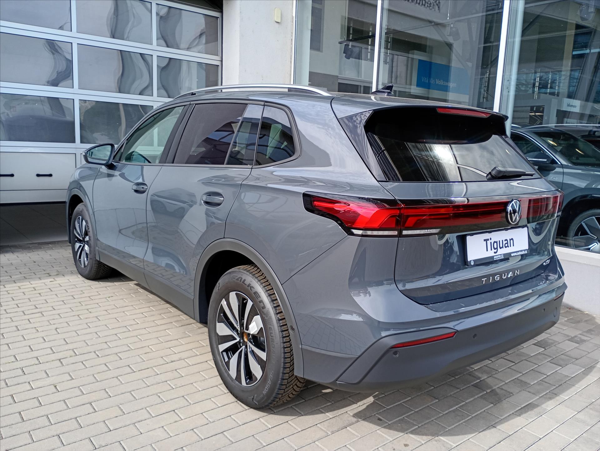 volkswagen-tiguan-1-5-etsi-110kw-mhev-love - 6