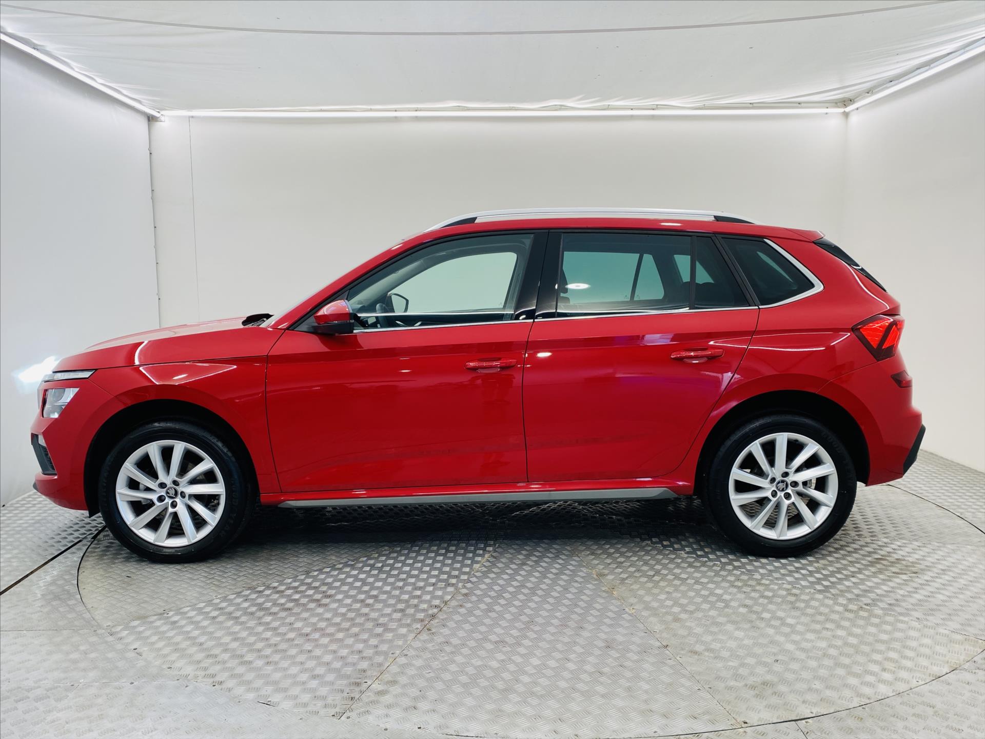 skoda-kamiq-1-0-tsi-85kw-dsg-top-selection - 2