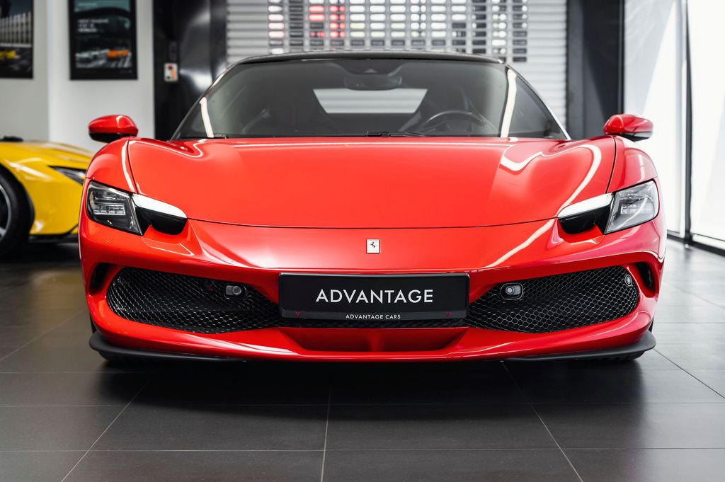 ferrari-racing-seats-lift-jbl-carbon - 1