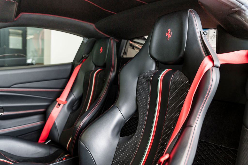 ferrari-tributo-lift-kamera-carbon-pas - 6