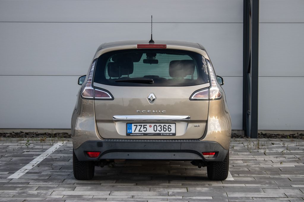 renault-scenic - 5