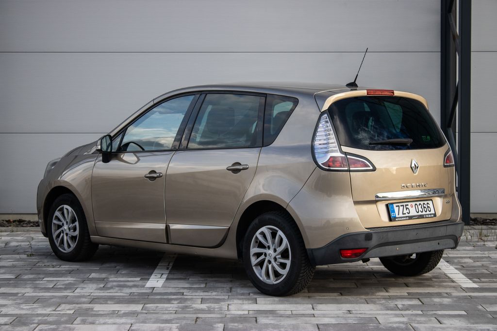 renault-scenic - 6
