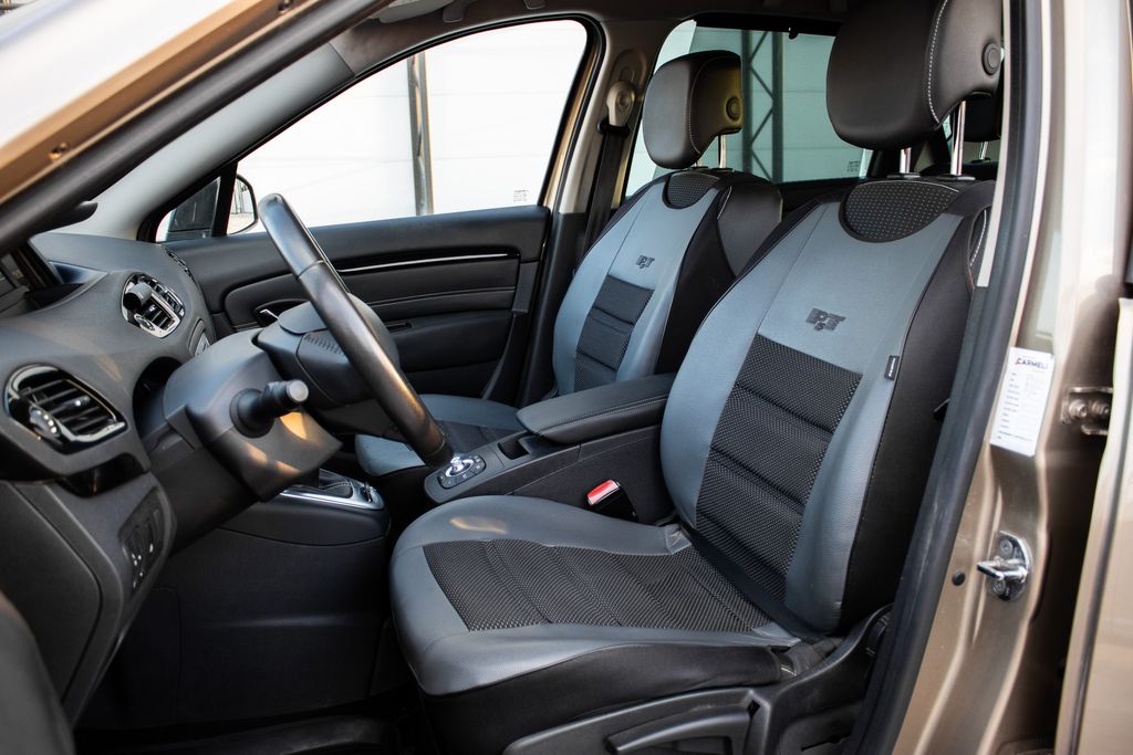 renault-scenic - 8
