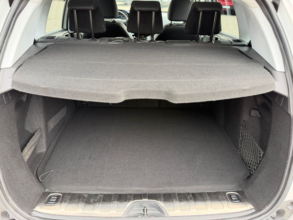 peugeot-2008-allure-1-2pt-110-eat6 - 5