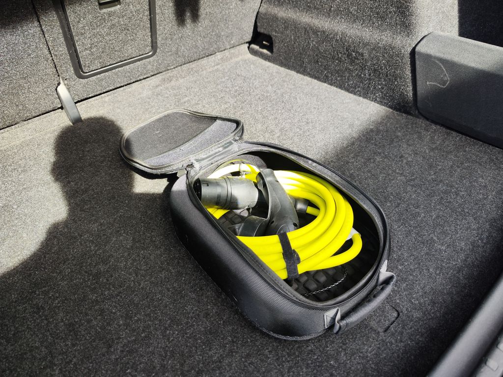 skoda-enyaq-iv-ev-55-kwh-125kw-tour-50 - 9