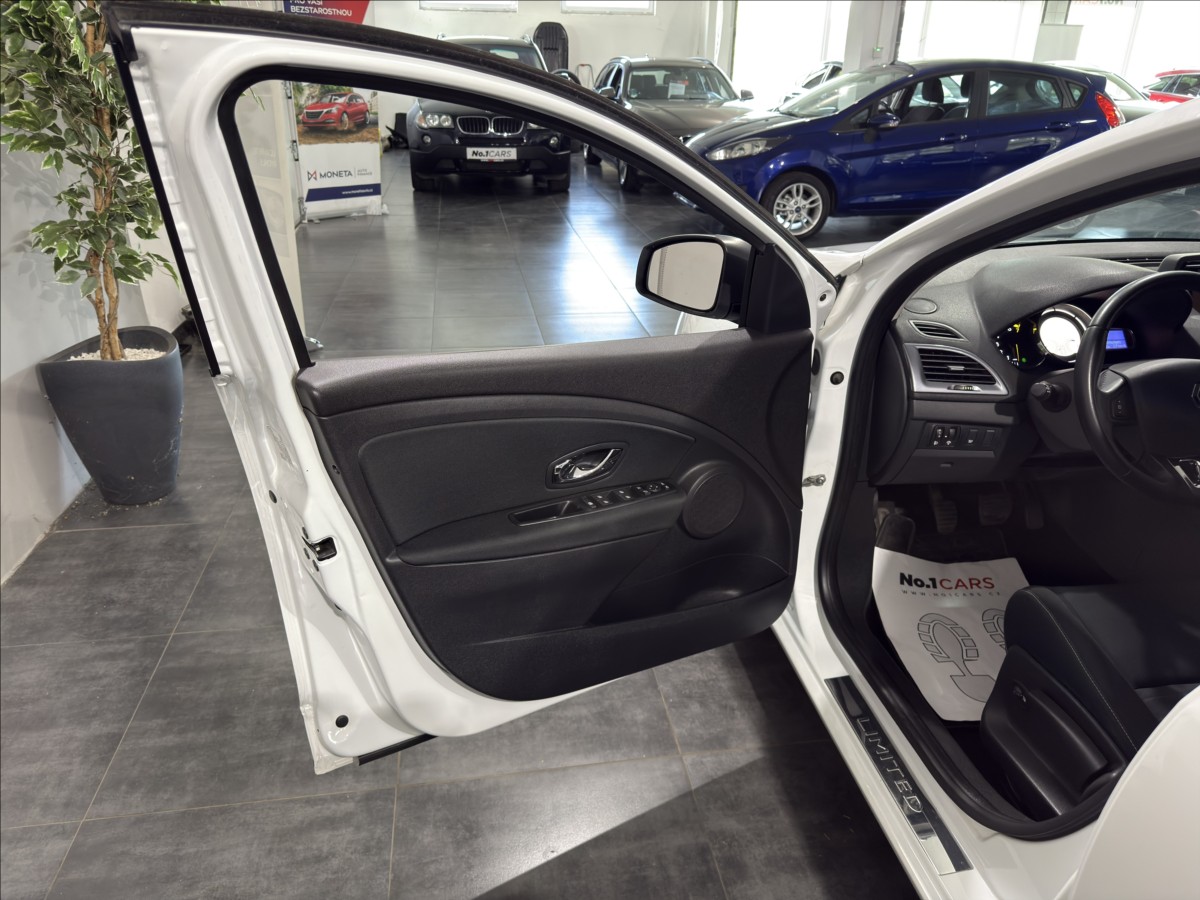 renault-megane-1-6-i-limited-navi-vyhrev - 5