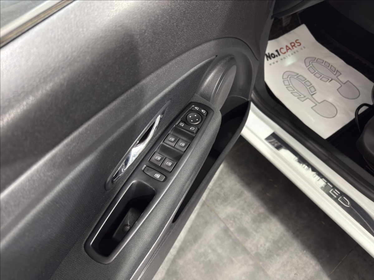 renault-megane-1-6-i-limited-navi-vyhrev - 6