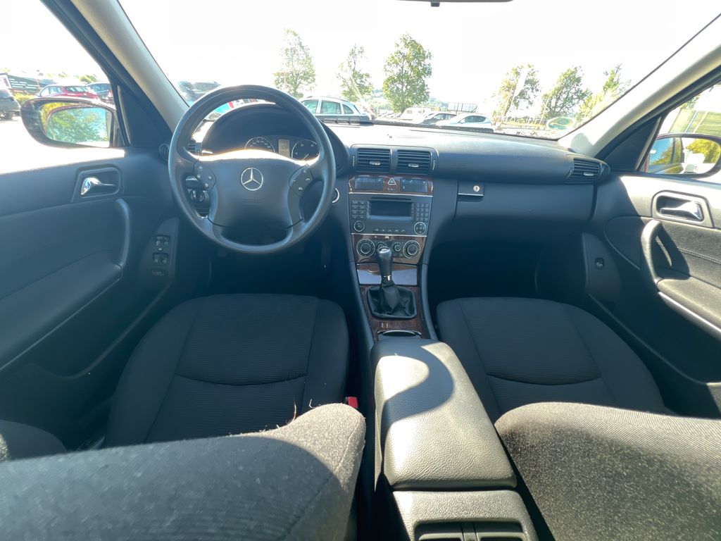 mercedes-benz-tridy-c-2-0-cdi - 6