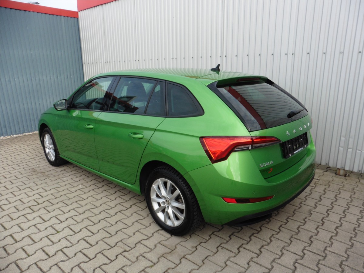skoda-scala-1-5-tsi-110kw-led-park-temp - 2