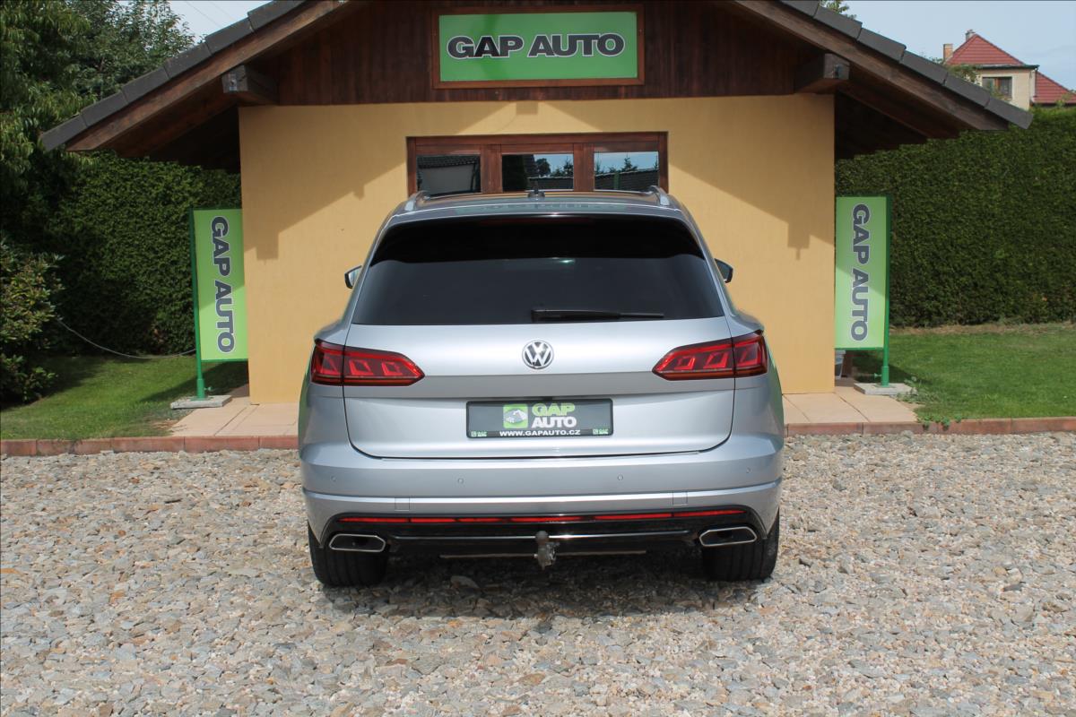 volkswagen-touareg-3-0-tsi-250kw-r-line-dph - 4