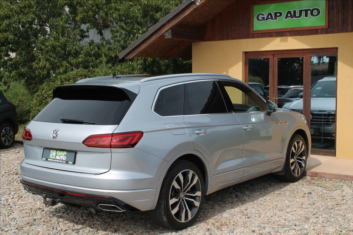 volkswagen-touareg-3-0-tsi-250kw-r-line-dph - 5