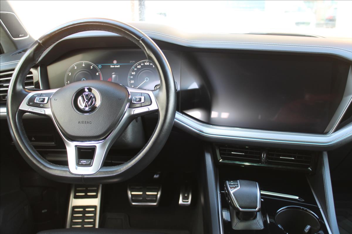 volkswagen-touareg-3-0-tsi-250kw-r-line-dph - 9