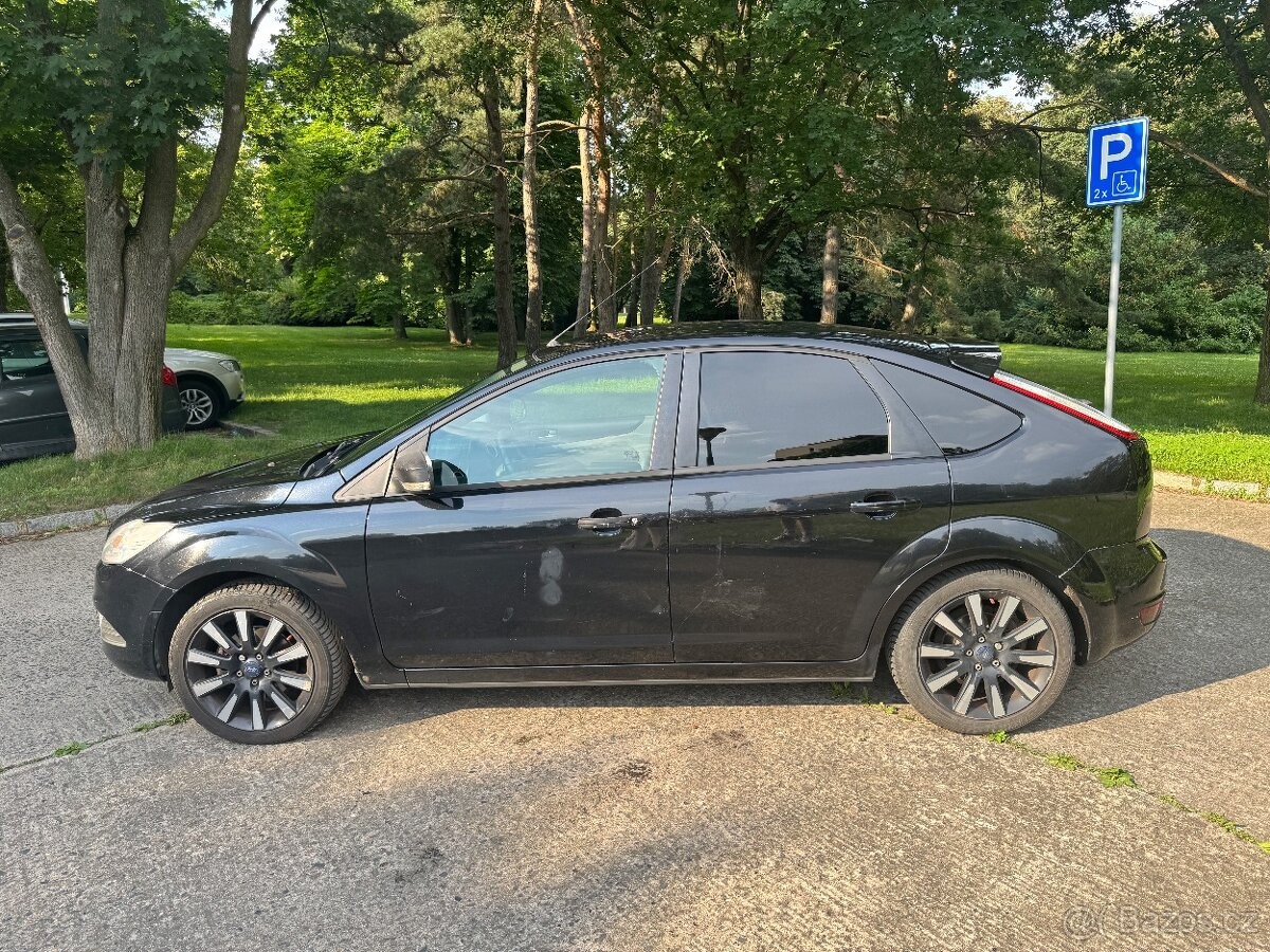 ford-focus-1-6-benzin - 1