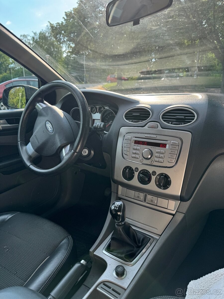 ford-focus-1-6-benzin - 5