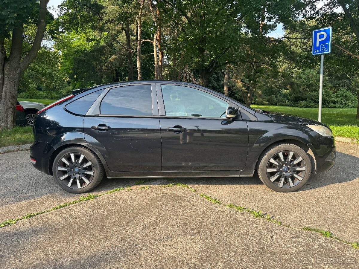 ford-focus-1-6-benzin - 6